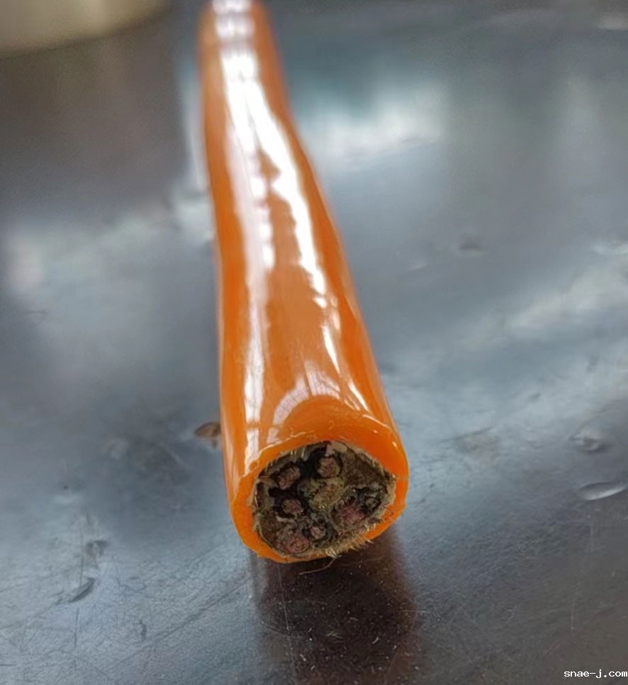 16775641757243.jpg 聚燃脂电缆也可以叫特种电缆.jpg