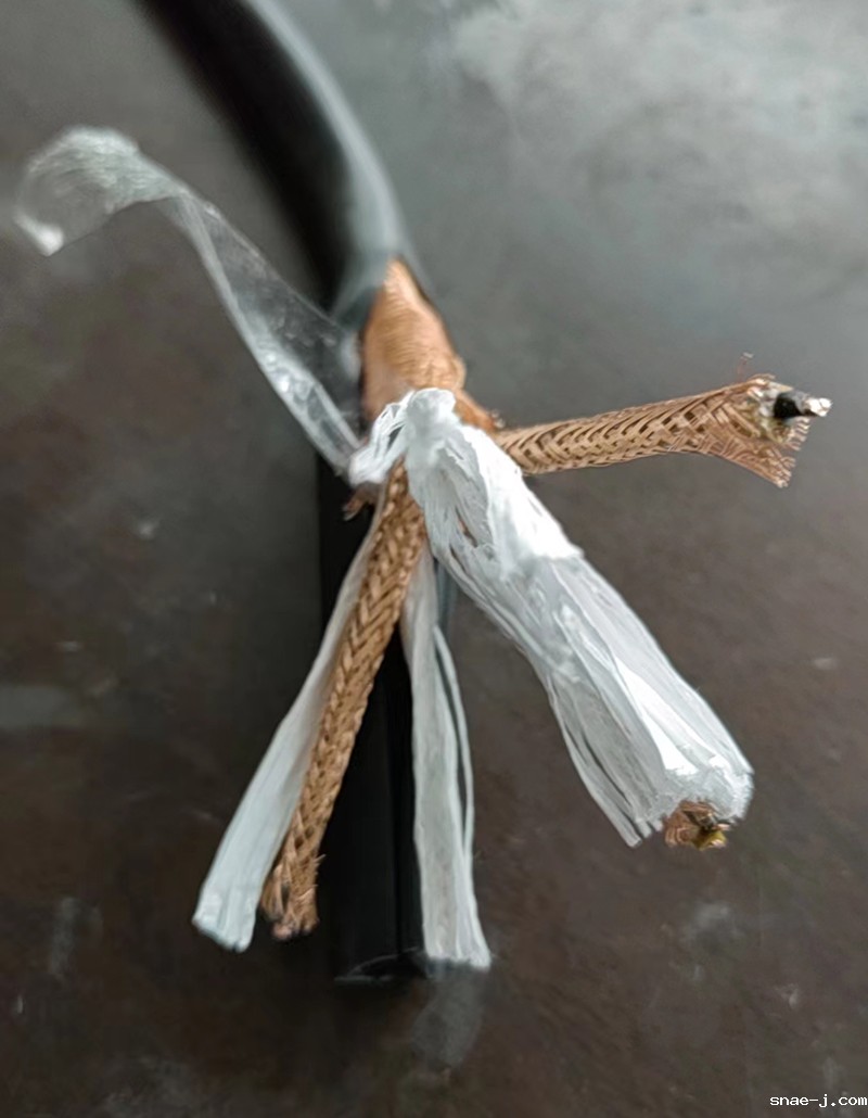 16938167737210.jpg 计算机电缆.jpg